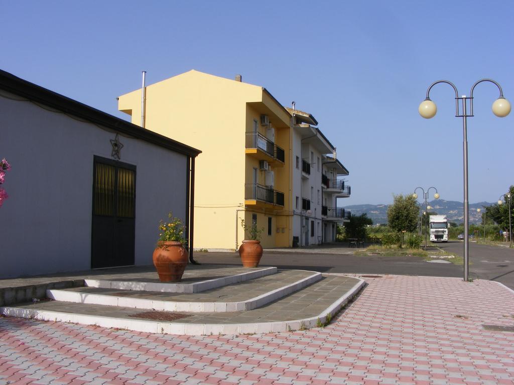 Casa Vacanze Isabella Aliano Екстер'єр фото